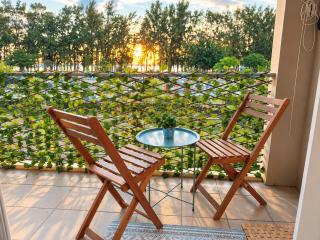 Sunset Sea View Apartment -steps to beach - 9