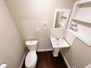 Niagara Riverside Villa Sleeps 8 Scenic Retreat - 9