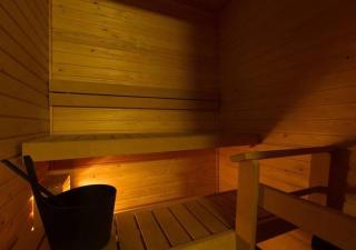Arctic City Apartment with Sauna - 4