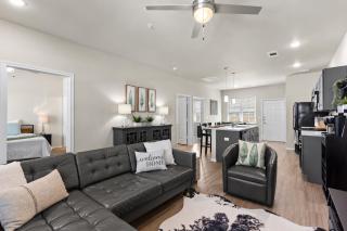 Relaxing modern 2+2 apartment near Waco - 9
