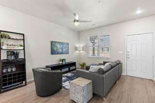 Relaxing modern 2+2 apartment near Waco - 6