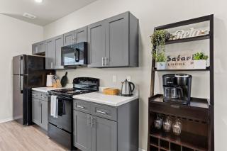 Relaxing modern 2+2 apartment near Waco - 1