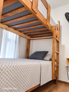 Soft Bed, Penthouse, Parking, 7 min Center - 5