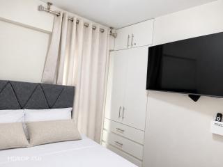 Soft Bed, Penthouse, Parking, 7 min Center - 4