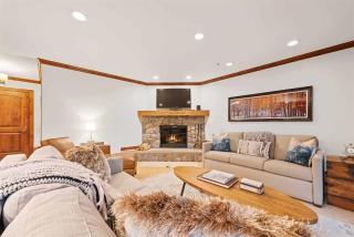 2 Bedroom Residence In The Heart Of Beaver Creek Village - Ski In, Ski Out - 0