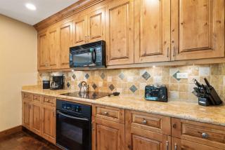 Luxury 4 Bedroom Penthouse Residence In Beaver Creek Village - 2