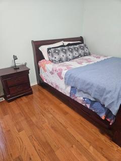 Cosy room in a Vegetarian home with own bathroom - Mississauga - 1