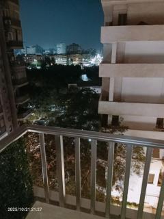 Nile view elegant 3BR Apartment prime location - 7