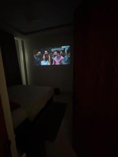 Nest & Screen - 2