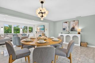 Wildlife Lakefront, Heated Pool, Quiet Retreat - Holmes Beach - 3