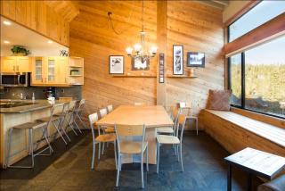 Updated 5 Bedroom 3 bathroom townhome Slopeside at 1849 Condos 671 sleeps 10 - 8