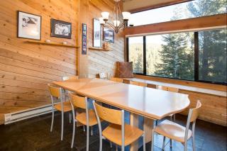 Updated 5 Bedroom 3 bathroom townhome Slopeside at 1849 Condos 671 sleeps 10 - 7
