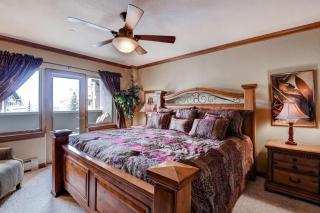 Ski, In Ski Out 2 Bedroom Vacation Condo With Resort Amenities That Include Exercise Center, Indoor Pool, And Hot Tubs - 5
