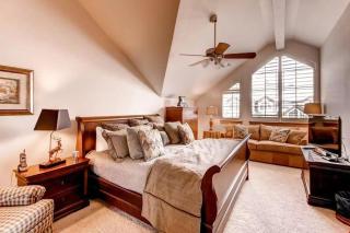 Ski, In Ski Out 3 Bedroom Vacation Condo With Resort Amenities That Include Exercise Center, Indoor Pool, And Hot Tubs - 7