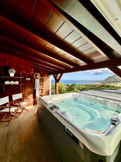 Villa des Rochers Jacuzzi, sea view and serenity - 0