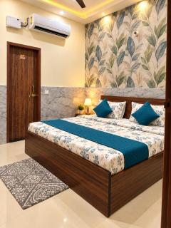 The Radhey Krishna Residency - Affordable Rooms Best Hospitality - 1