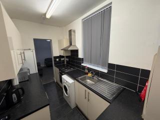 OA Housing - Spacious 2 Bedrooms - 3