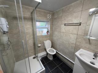 OA Housing - Spacious 2 Bedrooms - 1