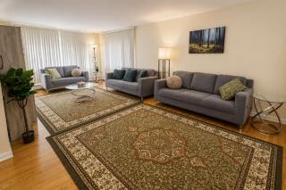 Family Friendly 2BR in Skokie Free Parking - 1