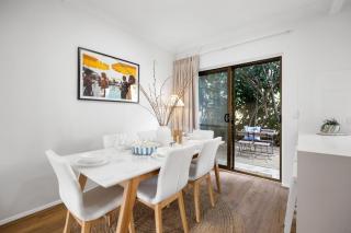 Whitehaven - Modern Family Retreat by Glenelg Beach - 3