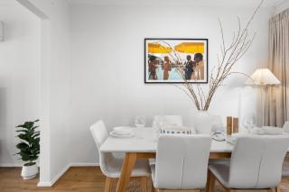 Whitehaven - Modern Family Retreat by Glenelg Beach - 2
