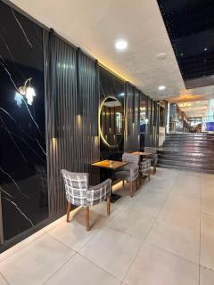 Roz HOTEL - 0