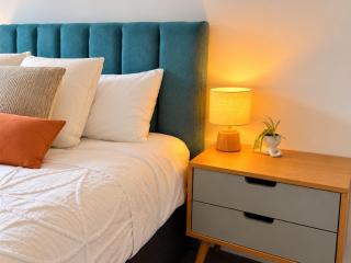 Wānaka 2BR | Walk to Town | Free Parking - 2