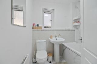 Cosy East 2 Bed East End House - 3