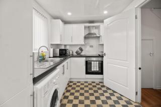 Cosy East 2 Bed East End House - 2