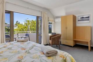 3BR with views, close to lake and town - 5