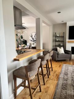 Clearbrooke Gem- Bright Private Bedroom close to YYZ - 2