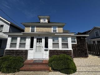 Enjoy A Classic Long Beach Island Summer At This Spacious 5-Bedroom, 2-Bathroom Beach House In Ship Bottom - 0