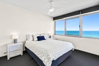 Seaspray U6 Ocean Views & Direct Beach Access - Caloundra - 2