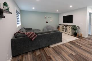 BC Basecamp Mountain Escape Sleeps 15 - 3