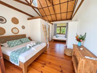 Fare Tihi Moana - 2