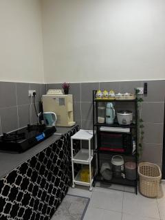 Amika Homestay Sitiawan - 3