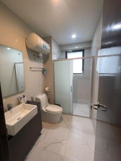 Shared Female Dorm Bed 1 Bed Only R2-B2 - 2