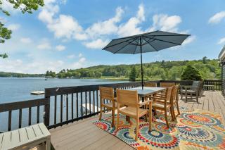 Cozy Fall Lakefront Bonfires Hot Tub Views - 6