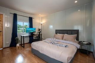Lakeside Work Studio with Curved Monitor & Quiet Stay - Hinkong - 9
