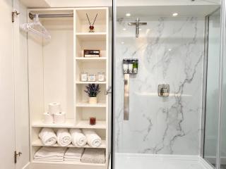Silverado Suite Modern Quiet 2BR Queen's Downtown - 3