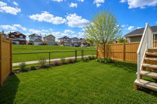 Independent 2 Bedroom basement Suite - 9