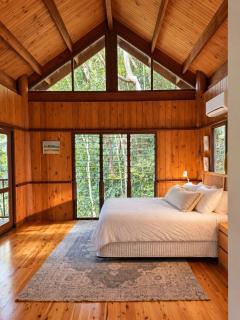 Stoney Creek Treehouse - 2
