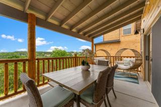 Lakefront Haven with Indoor & Outdoor Pool Access, Hot Tub & Gym - 5