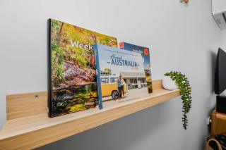 Olive & Ochre Warm Coastal Retreat - 3