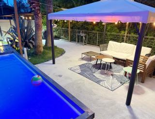 Sunshine pool villa1新筑カリフォルニア芝生プライベートサウナBBQドッグランゴルフ - 5