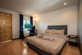 Lakeside Bungalow with Curved Monitor & Fast Wifi - 7