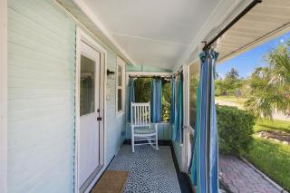 Cozy Cottage! Champagne on Beer Budget! Steps2Sand - Longboat Key - 9