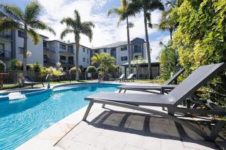 Bilinga Bliss - Luxury beachfront apartment - 3