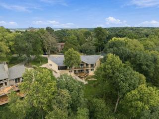 The Architect’s Overlook Sweeping Valley Views - 5