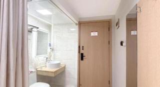 Shell Hotel Huaibei Jinying Plaza Long Distance Bus Station - 1